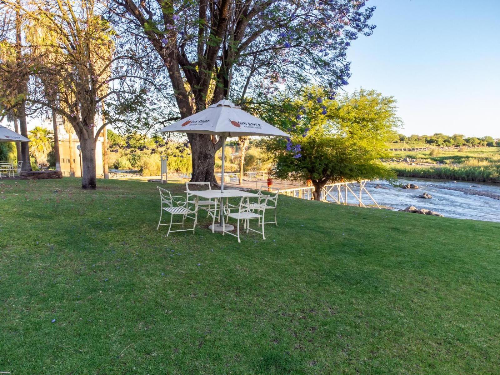Sunriver Kalahari Lodge Riverside Stay In Апингтон Экстерьер фото